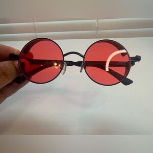 Black and red retro inspired round sunglasses